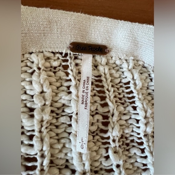 Free People Cozy Cream Oversized Cardigan Chunky Knit Dolman L/G - Picture 8 of 12